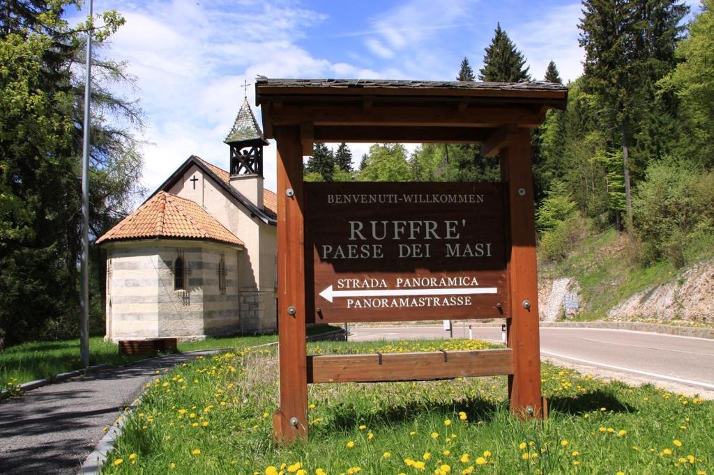 Garni Biancaneve Ruffre-Mendola ภายนอก รูปภาพ